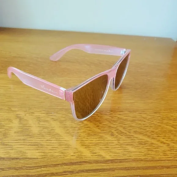 "Penelope II" Champagne Frame Shield Retro Sunglasses with Mirror Lens - Picture 4 of 5